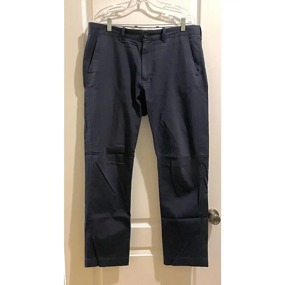 J. Crew Men’s Straight-fit flex chino pant